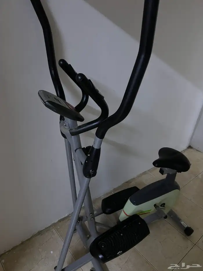 ادوات رياضيه مكونه من ثلاث قطع سير رياضي دراجه رياضيه 1