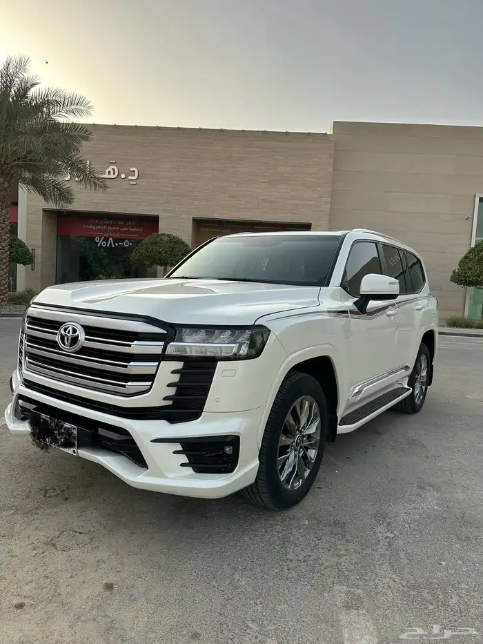 جيب لاندكروزر GXR وارد البريمي 2023 1