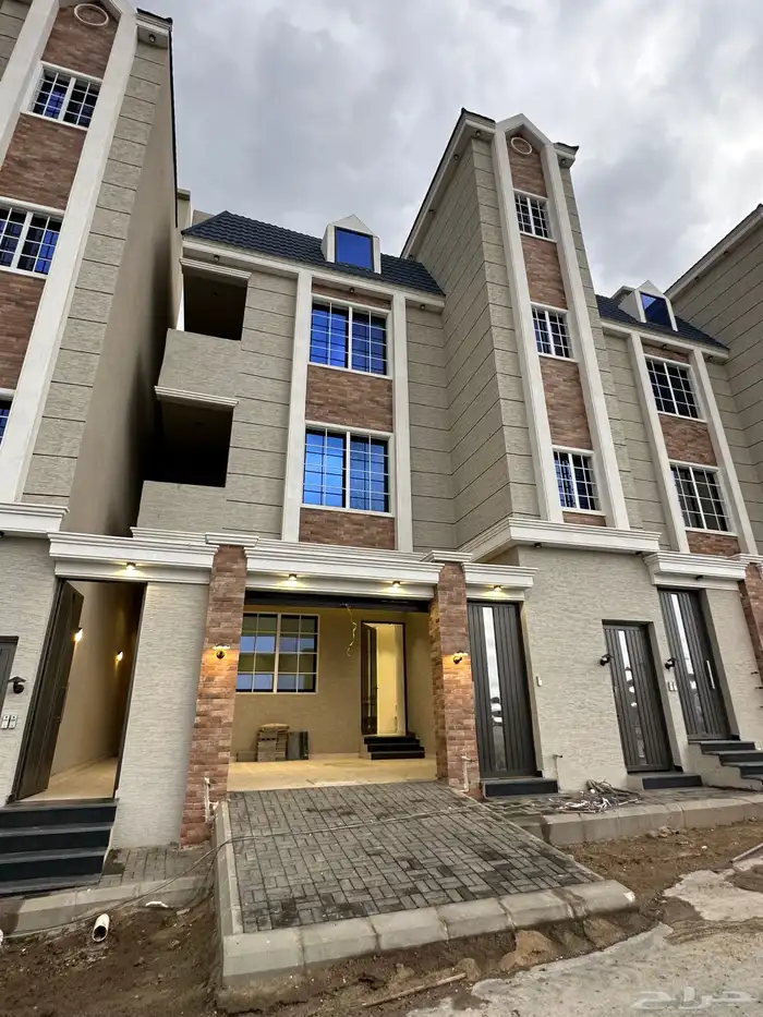 للبيع شقق ممتازه ببلكونات مطله بحى المعارض خميس مشيط 0