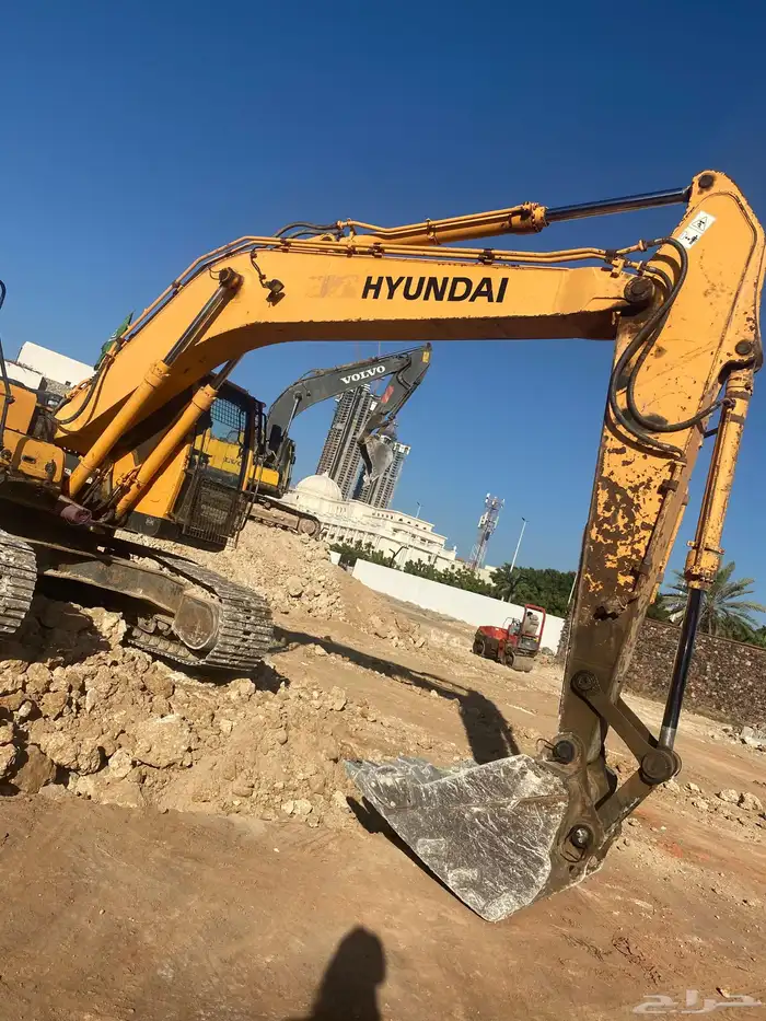 حفار بوكلين للايجار هدم وحفر الاراضي في جده 4