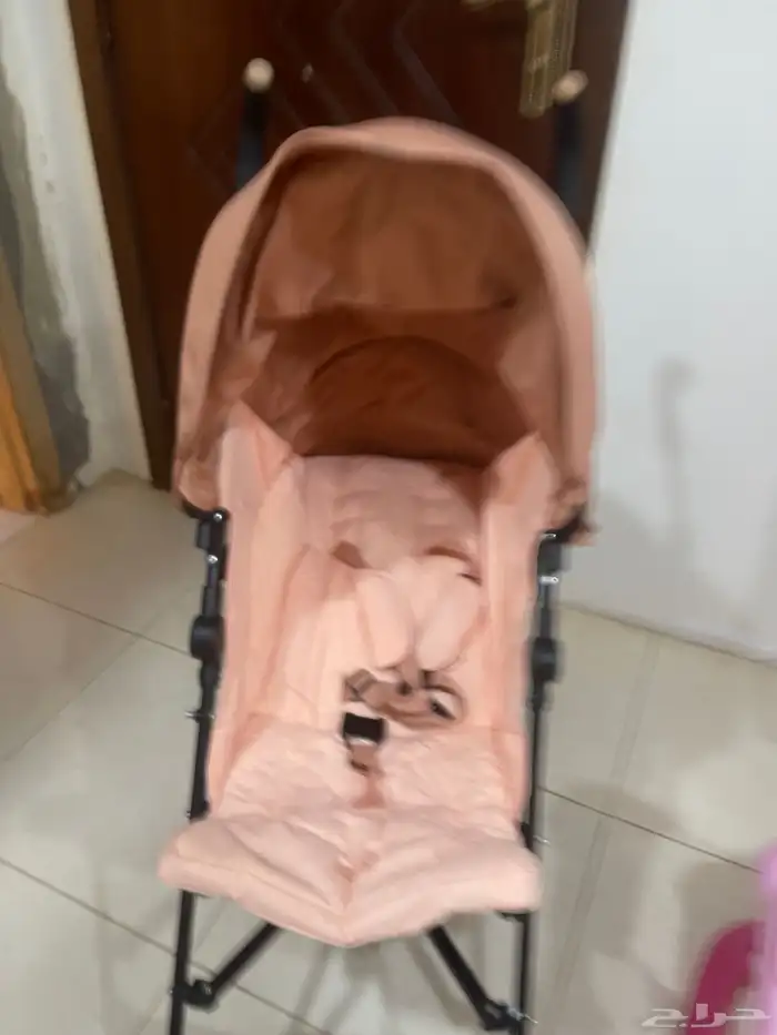 عربية اطفال دف وسرير هزازا وكروزه وسرير خشب مع مطرحه جديده 3