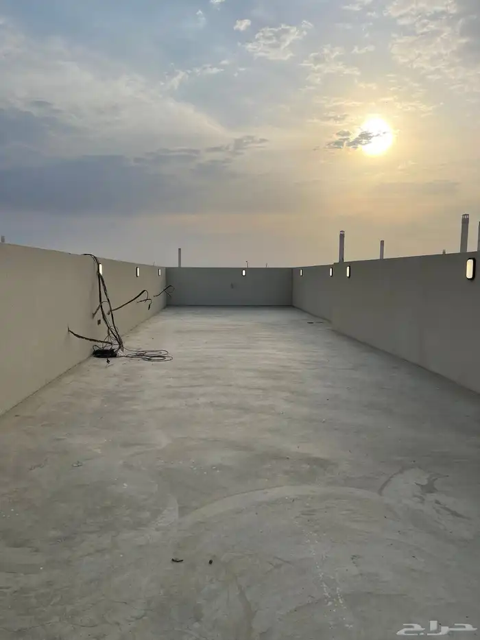 للبيع شقق ارضيه وعلويه بمداخل مستقله من 600 الف ح الراقى 45