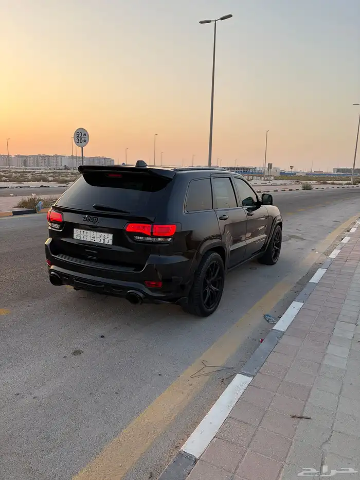 قراند شيروكي 2014 V8 مميز محول شكليا SRT 4