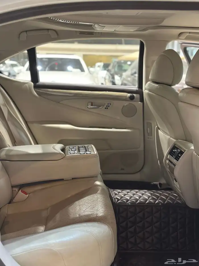 لكزس LS460 موديل 2013 9