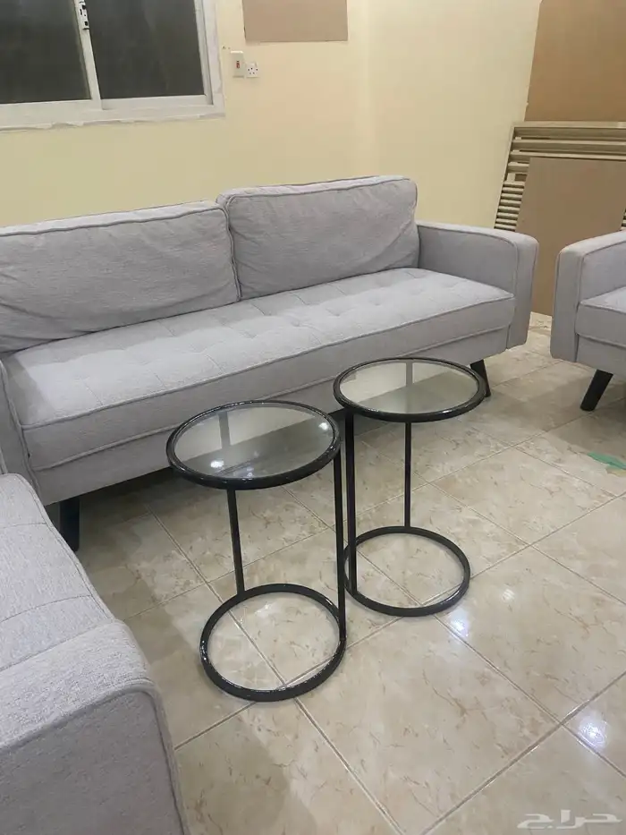 كنب نظيف وجديد استخدام 3اشهر 2كرسي نفر واحد 3انفار ب1500 3