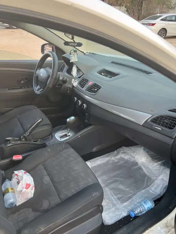 للبيع  رينو فلوانس 2014 بحالة ممتازه 7