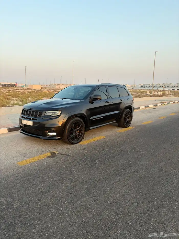 قراند شيروكي 2014 V8 مميز محول شكليا SRT 3