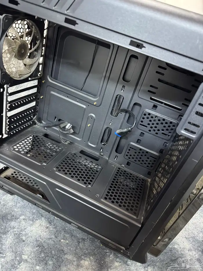 قطع بي سي pc مستخدمة للبيع 14