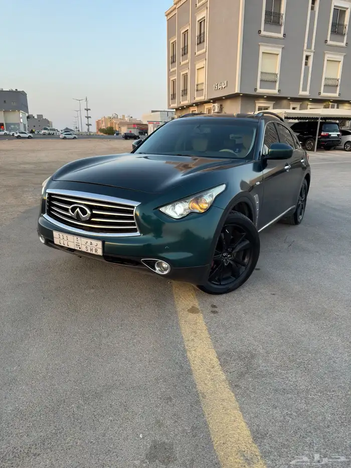 انفنتي QX70 نظيف جدا 0