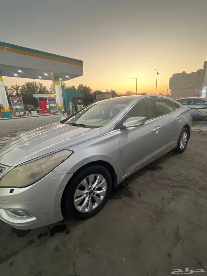 ازيرا 2015 فل كامل بصمه فتحه سقف ماشي 460الف يحتاج لها بعض 7