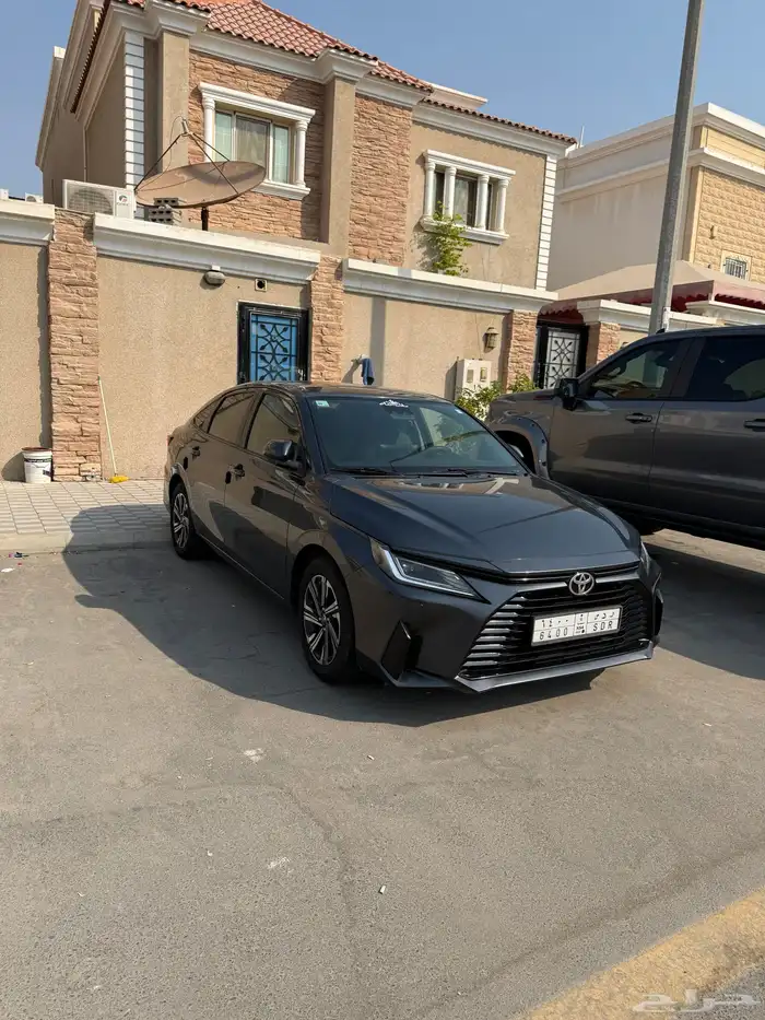Yaris YX 2023 4
