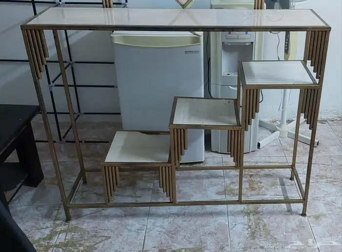 مدخل استقبال ذهبي مع مراية 7