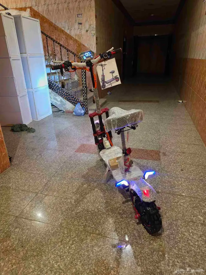 اسكوتر كهربائي المدرعه محركين 3800واط وبطاريه 22الف امبيىطر 3