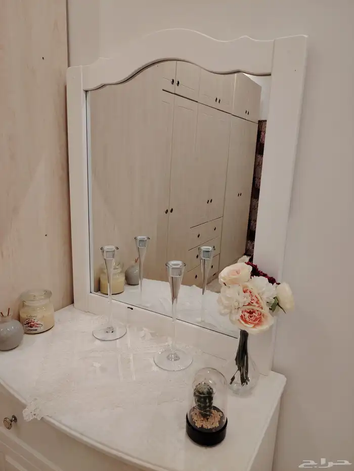 اثاث وطاولات ومنقي وسجاد 6