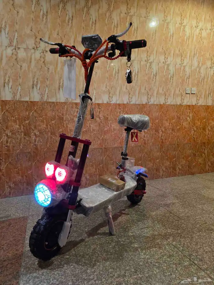 اسكوتر كهربائي المدرعه محركين 3800واط وبطاريه 22الف امبيىطر 0