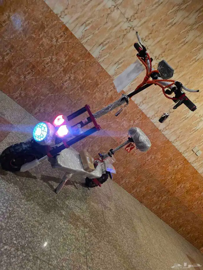 اسكوتر كهربائي المدرعه محركين 3800واط وبطاريه 22الف امبيىطر 2