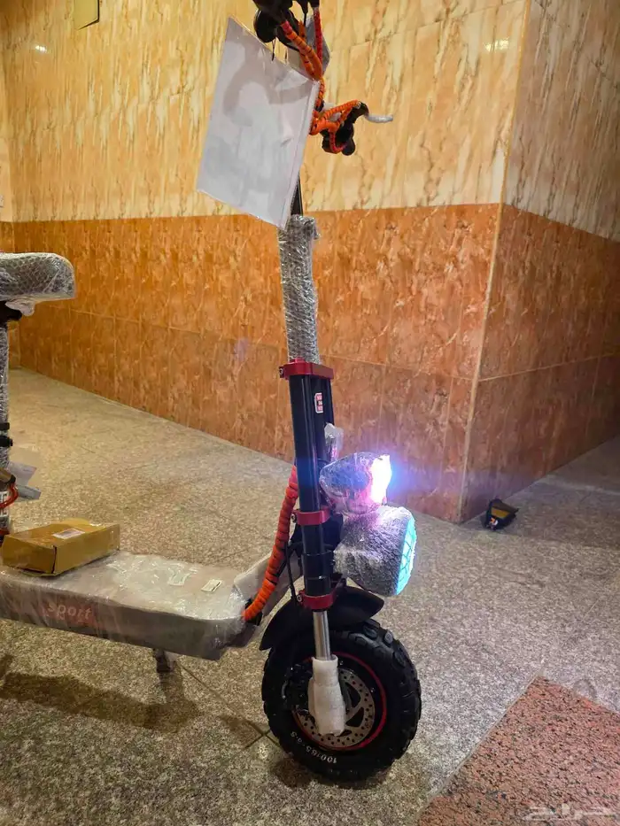 اسكوتر كهربائي المدرعه محركين 3800واط وبطاريه 22الف امبيىطر 24