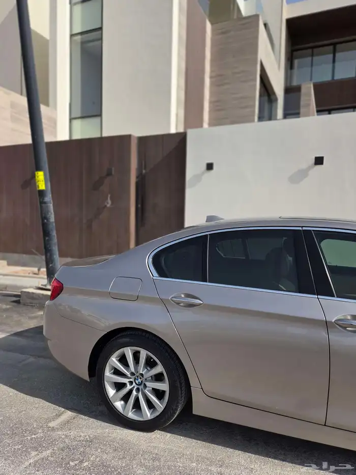 لعشاق النظيف بي ام دبليو 530. BMW 530 6