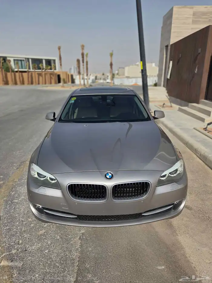 لعشاق النظيف بي ام دبليو 530. BMW 530 1