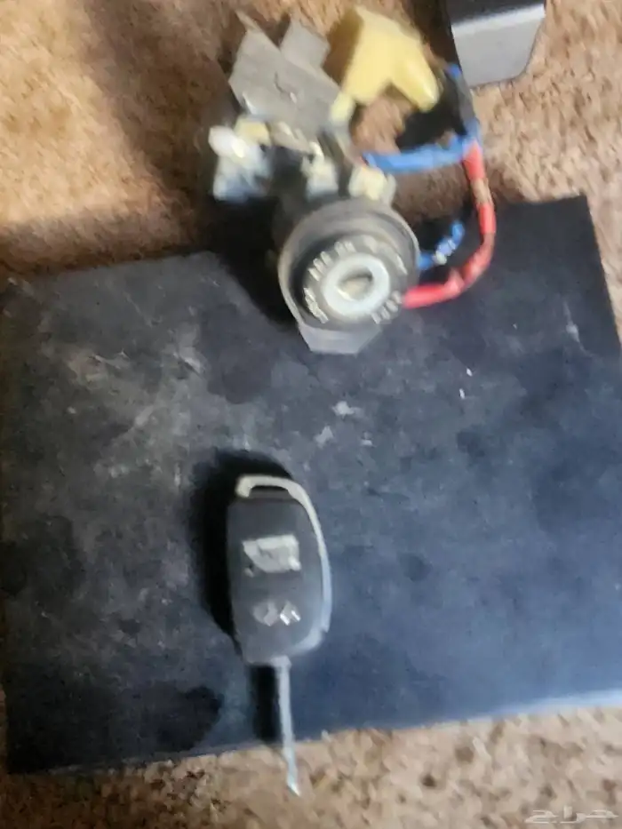 مفتاح النترا مع السوتش وقطع غيار لعدة سيارات BEM و تويوتا 2