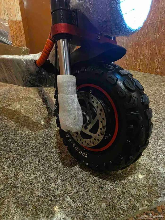 اسكوتر كهربائي المدرعه محركين 3800واط وبطاريه 22الف امبيىطر 20