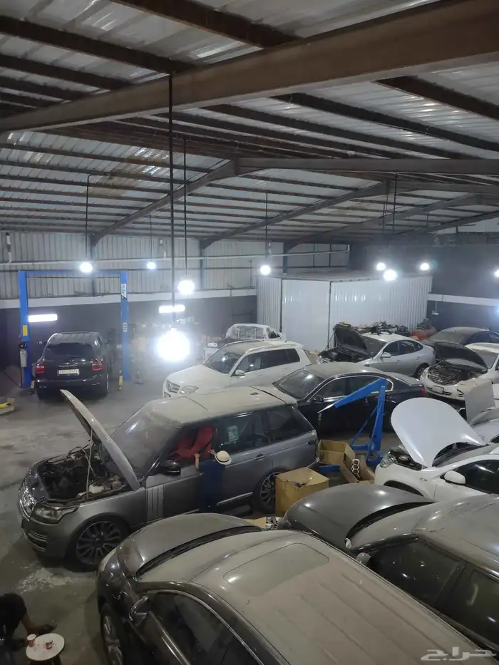 مركز وورشة للتقبيل بجميع عددها 14