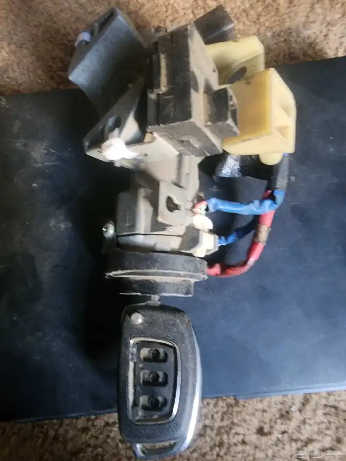 مفتاح النترا مع السوتش وقطع غيار لعدة سيارات BEM و تويوتا 1