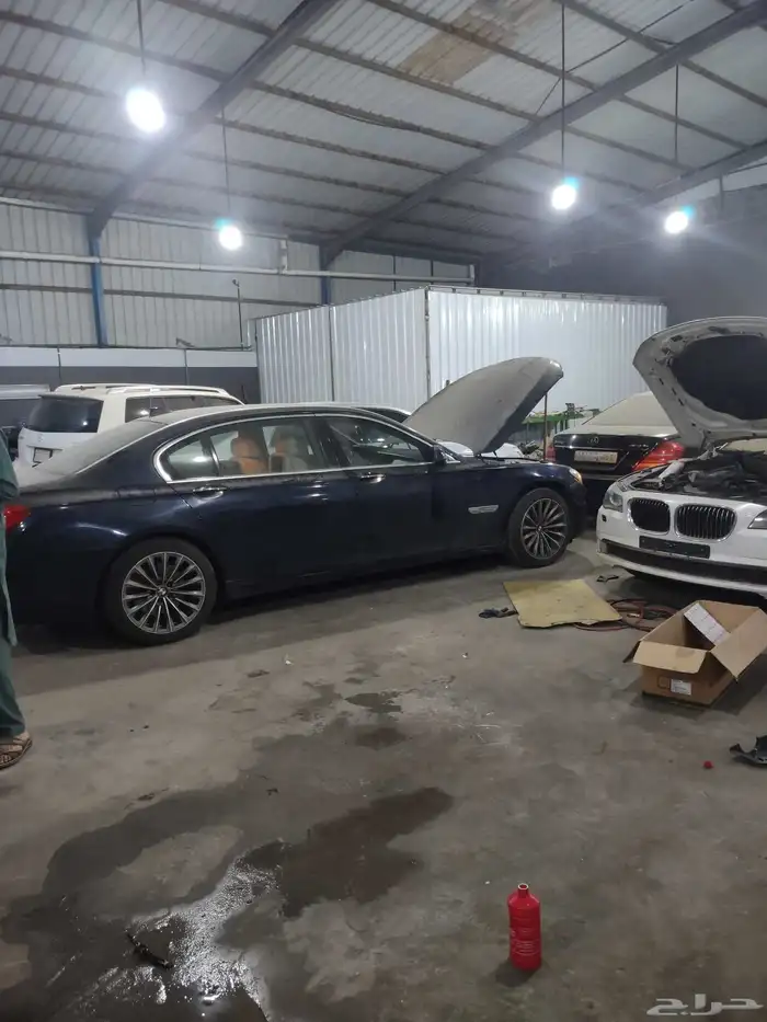 مركز وورشة للتقبيل بجميع عددها 13