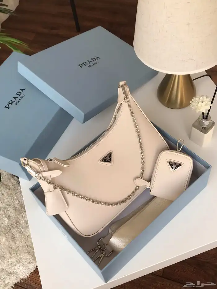شنط ماركة برادا 2