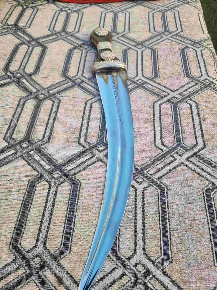 جنببه ذريع فضه محبب المقبض قرن 7