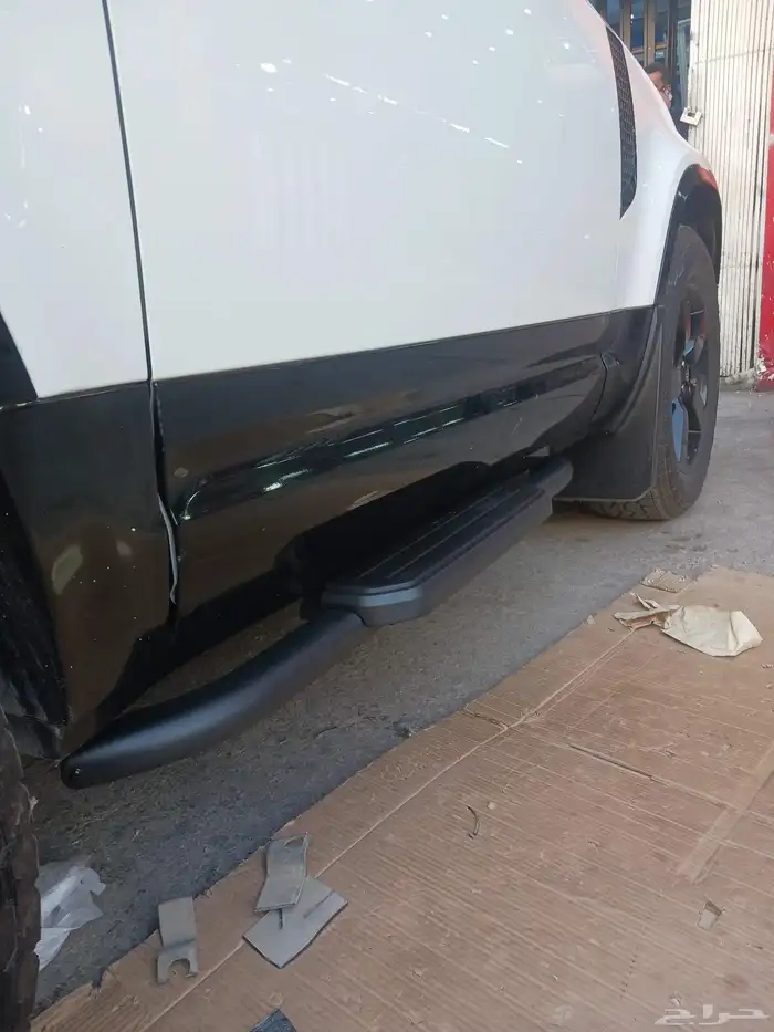 دعسات جانبيه ديفندر 90 2024 2025 4