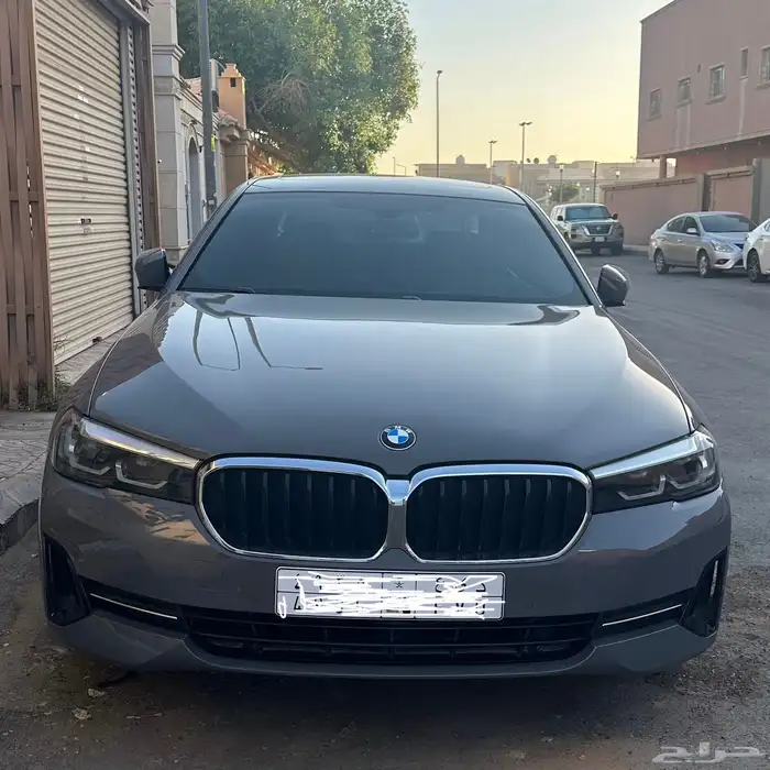 بي ام دبليو  520   2022 3