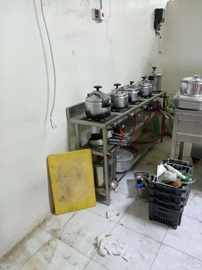 أغراض مطعم متنوعه للبيع 0
