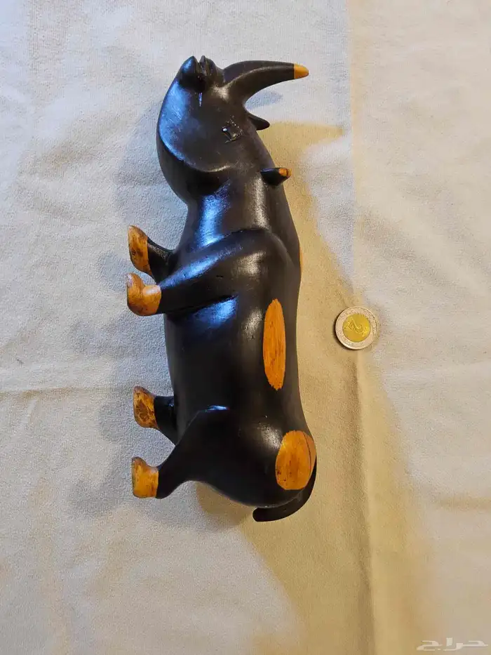 مجسم وحيد القرن 1