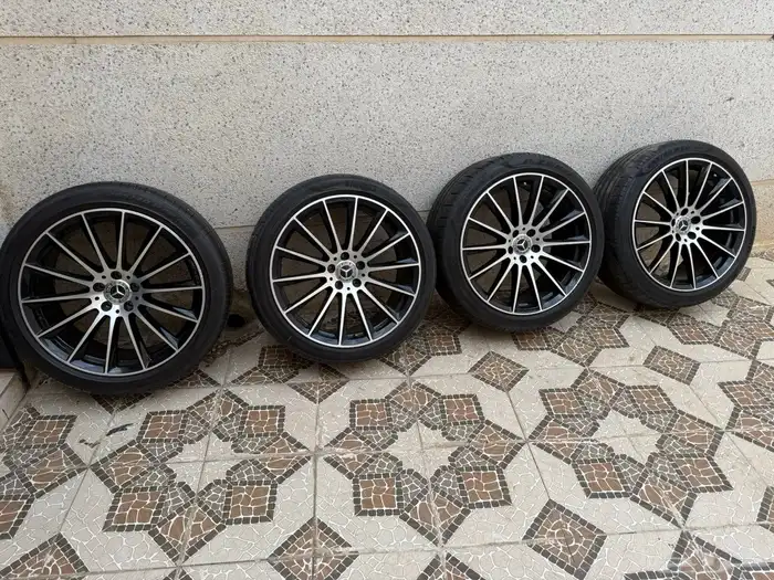 جنوط مرسيدس طقم موديل 2021 كفرات Pirelli نظيفه مافيها شي 0