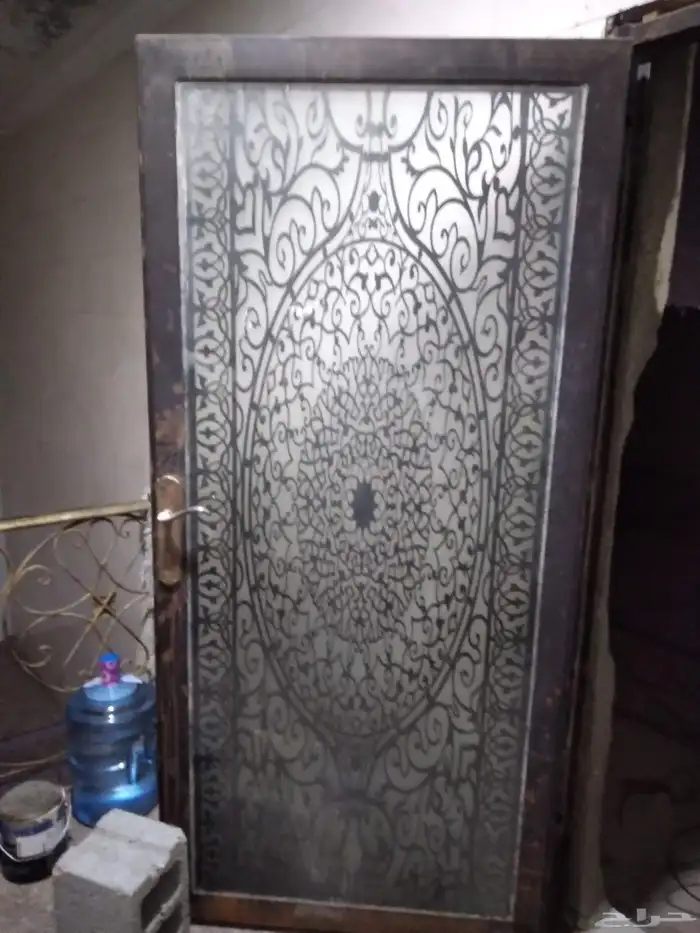 للبيع صندقة باب مزخرف من قزاز 1