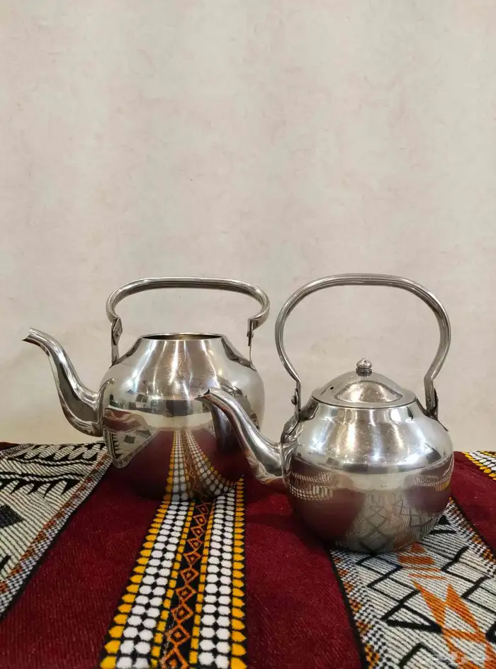 ابريق منوعات . انتيك . قديم . اواني . متحف . كوري.استيل 0