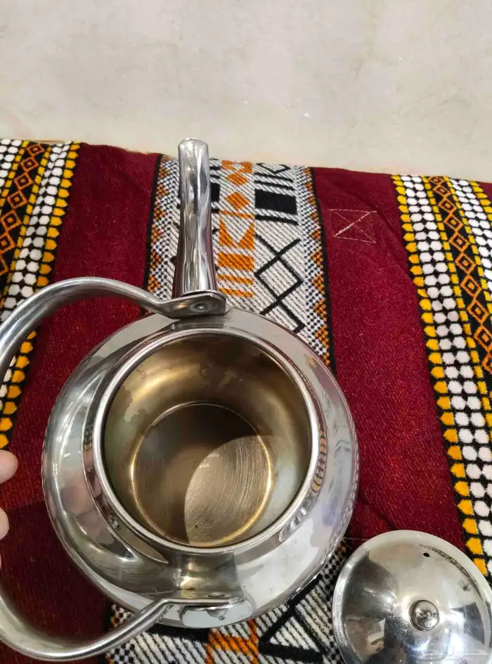 ابريق منوعات . انتيك . قديم . اواني . متحف . كوري.استيل 1