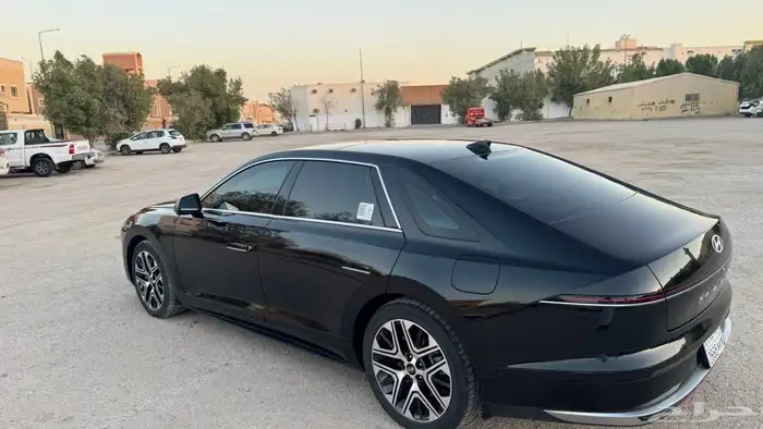 ازيرا بريميوم 2025 ويوجد اعلان كاذب ليس لي 11