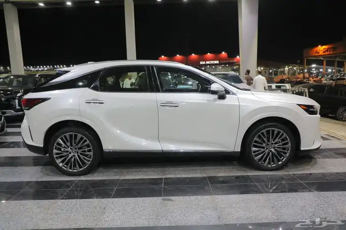 لكزس RX350 هايبرد Bh موديل 2023 4