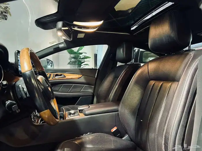 مرسيدس 2012 CLS500 v8 نظيف وبحاله ممتازه 7