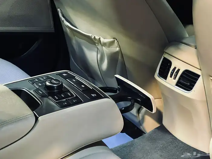 جنسس 2015 G80 V6 بحاله ممتازه ماشاء الله 5