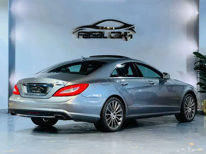 مرسيدس 2012 CLS500 v8 نظيف وبحاله ممتازه 3