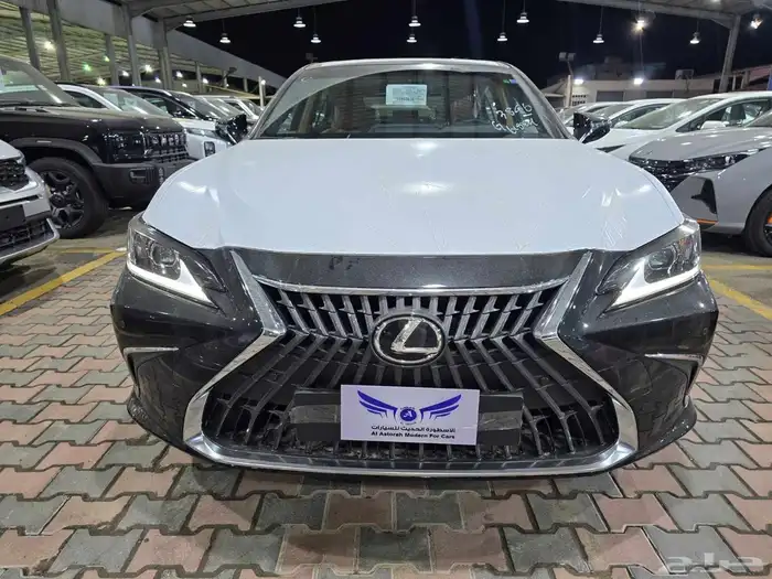 لكزس Es250. 2025. متاح كاش وتقسيط 0