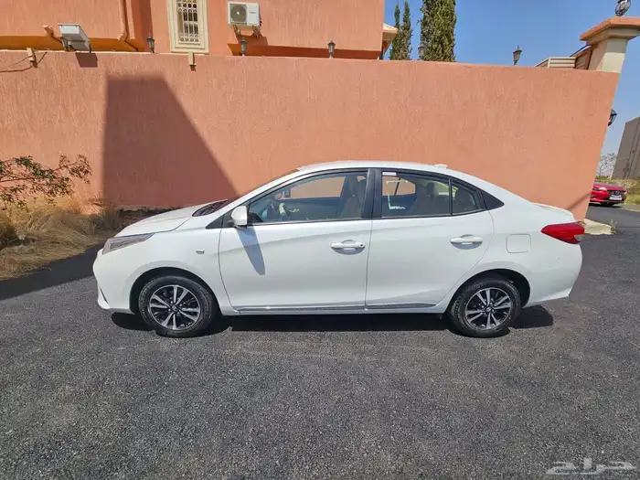 يارس ابيض 2022 استخدام نظيف جدا 1