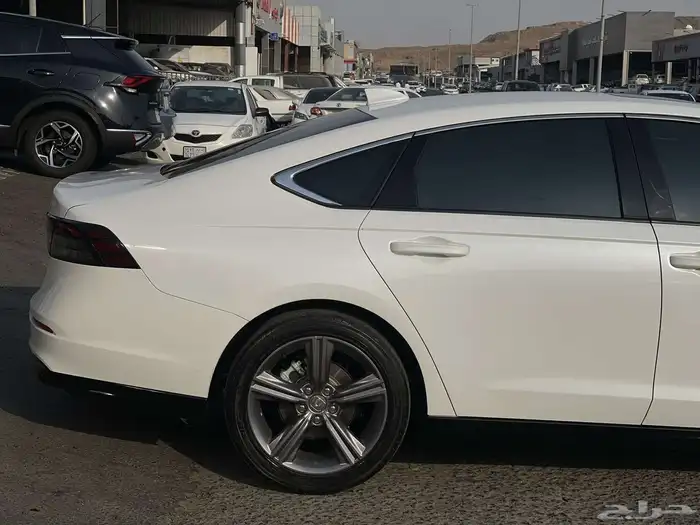 هوندا اكورد 2023 EX_L 3
