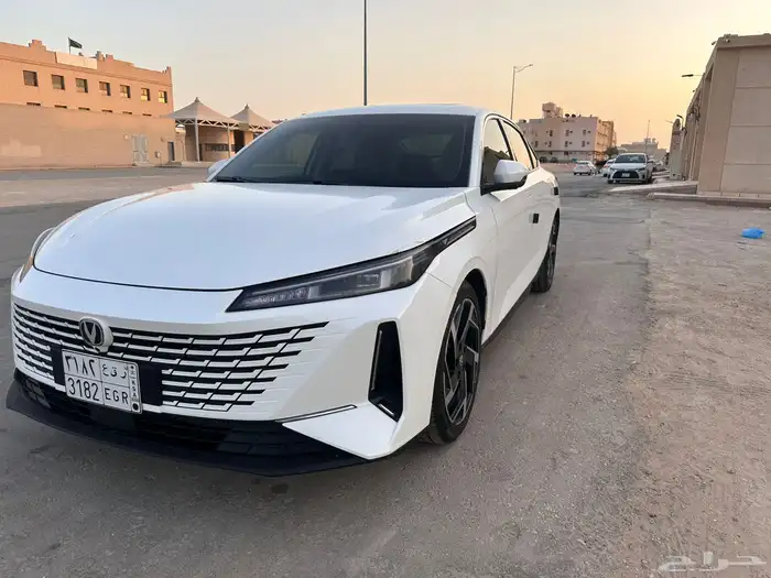 CHANGAN EADO PLUS 2024 4
