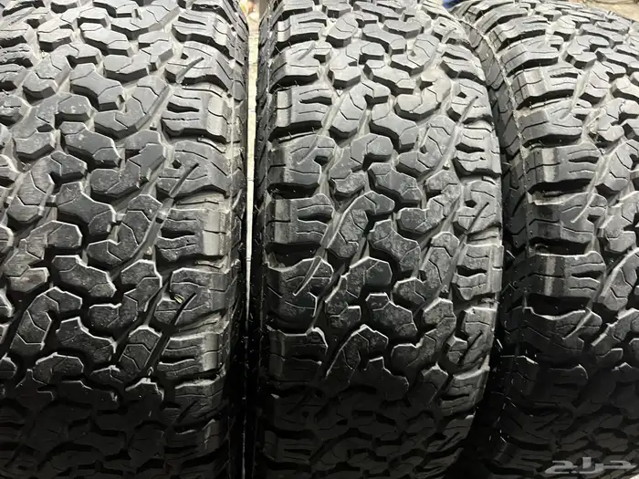 كفرات ودواي نص حجري مقاس 265 70 18 0