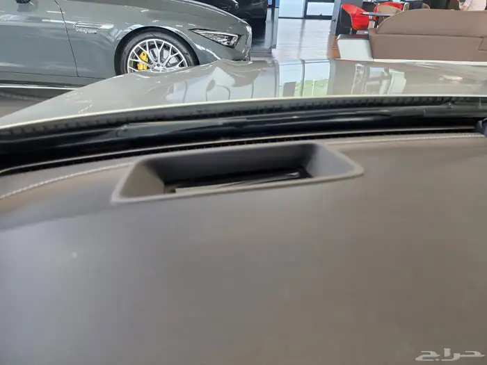 مرسيدس C63S مخزن عداد 12 الف فقط 6