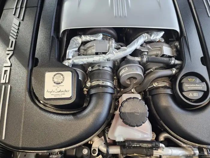 مرسيدس C63S مخزن عداد 12 الف فقط 21